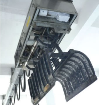 移動(dòng)抓斗式格柵除污機(jī)